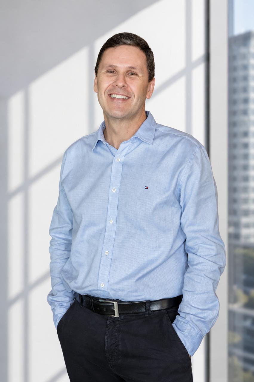 Dr. Ricardo Mello